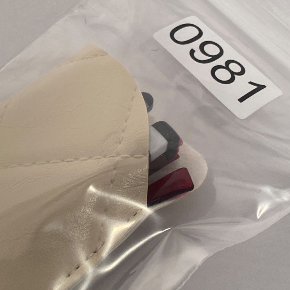 0981 Makeup Cosmetic 2.00 Flip Magnifying Glasses For Precision Application N… - Picture 5 of 10